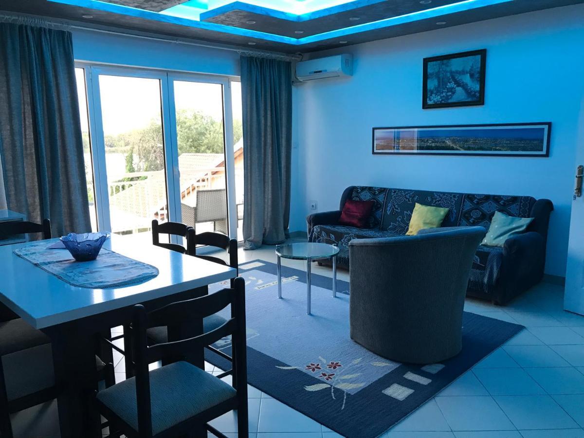Deliblato Guesthouse Rebel מראה חיצוני תמונה