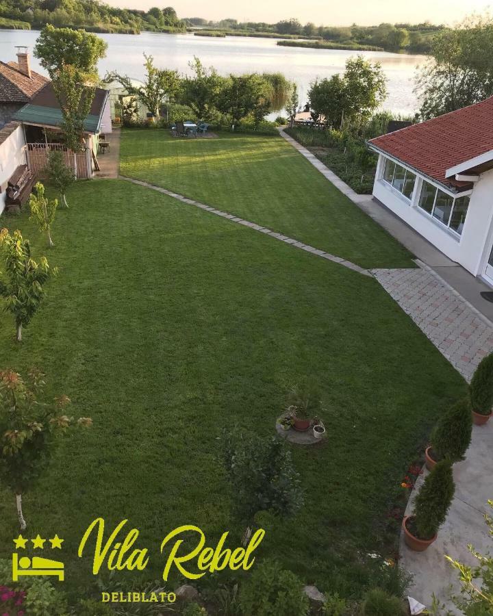 Deliblato Guesthouse Rebel מראה חיצוני תמונה